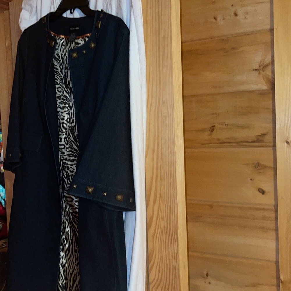 Long jacket with bronze embellishments neck arms